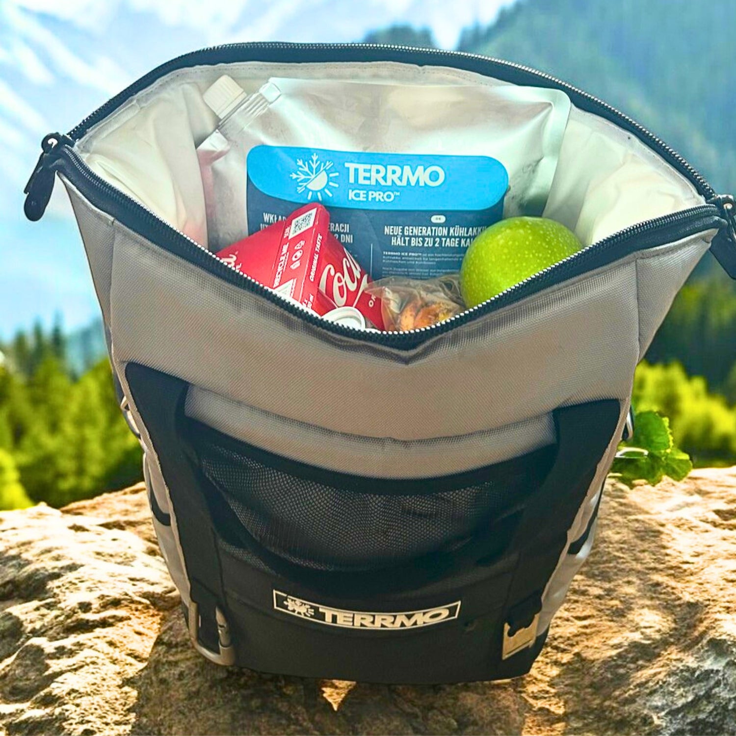 TERRMO EPIC cool bag rucksack with ice pack and drinks on a hike trail